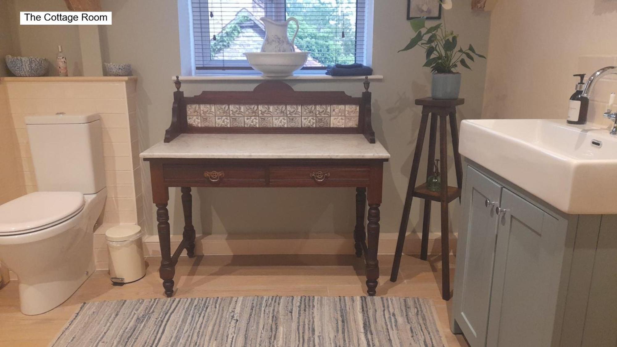 Cotswold Cottage Bed & Breakfast Luckington Esterno foto