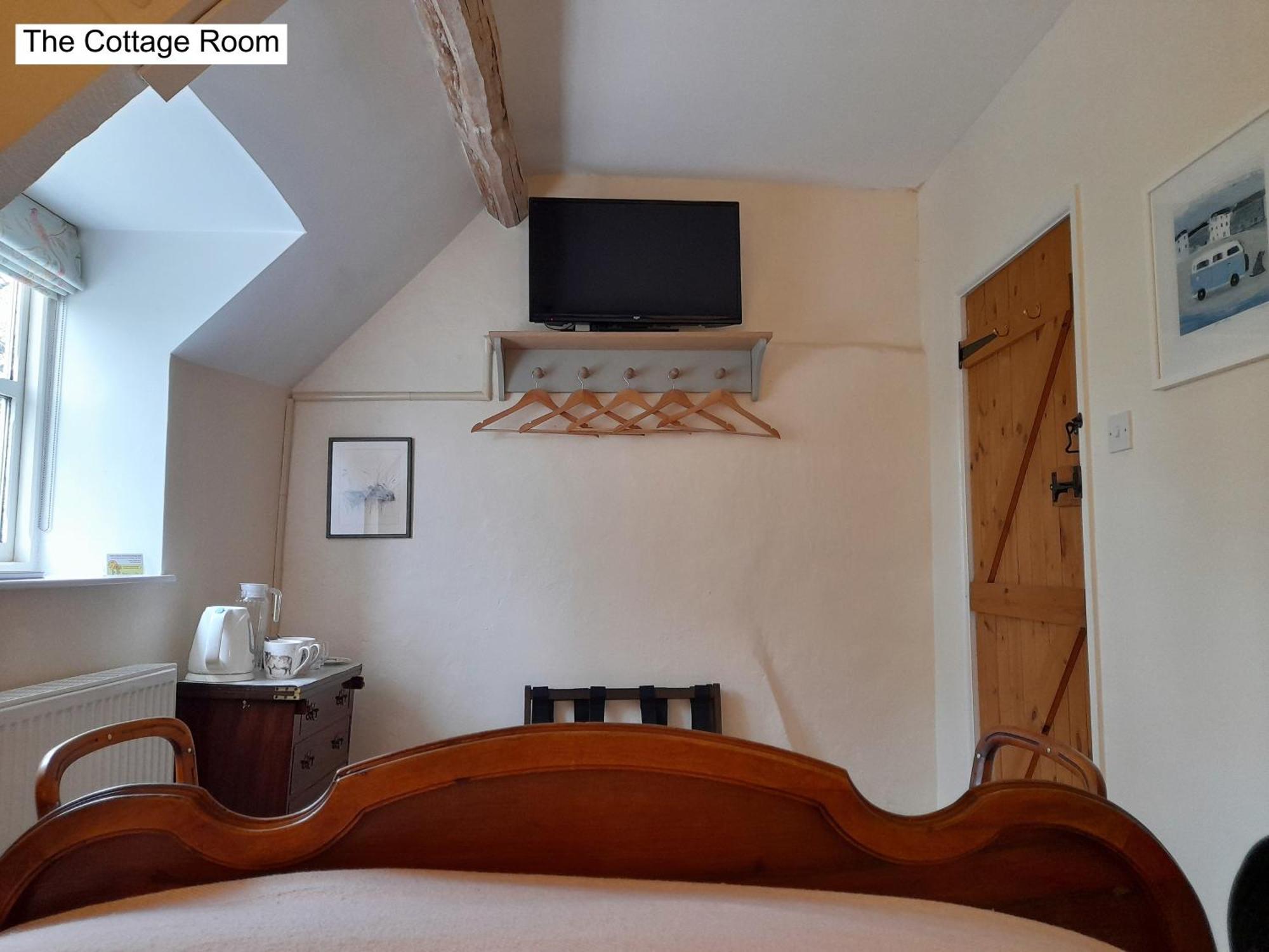Cotswold Cottage Bed & Breakfast Luckington Esterno foto