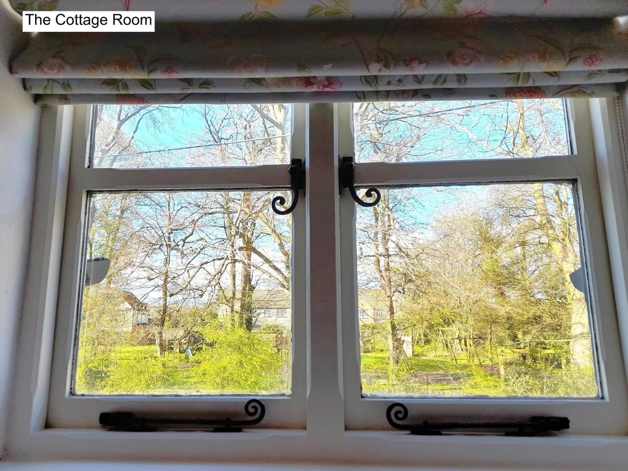 Cotswold Cottage Bed & Breakfast Luckington Esterno foto